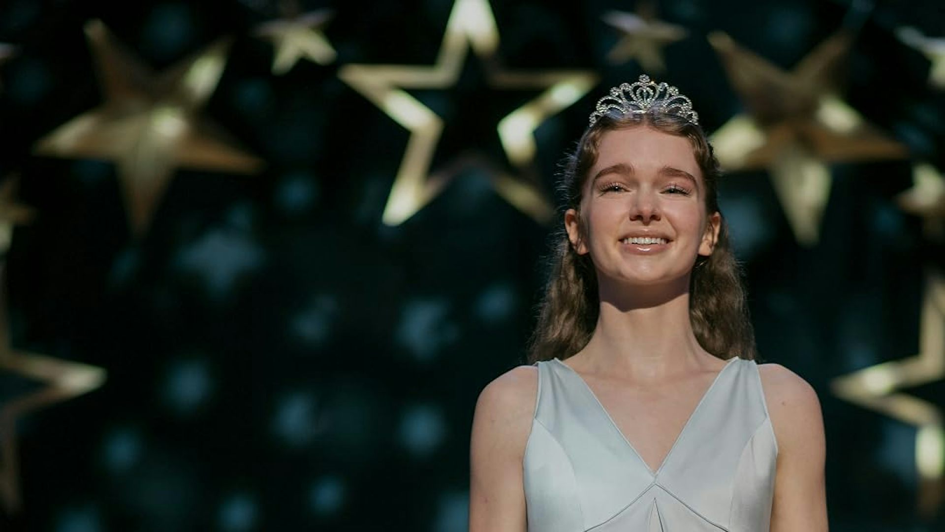 Summer H. Howell as Carrie at prom