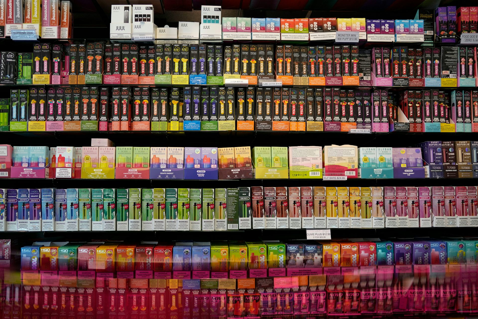 Many vapes and e-cigarettes are now banned in Pennsylvania – here’s what Philly consumers and businesses need to know