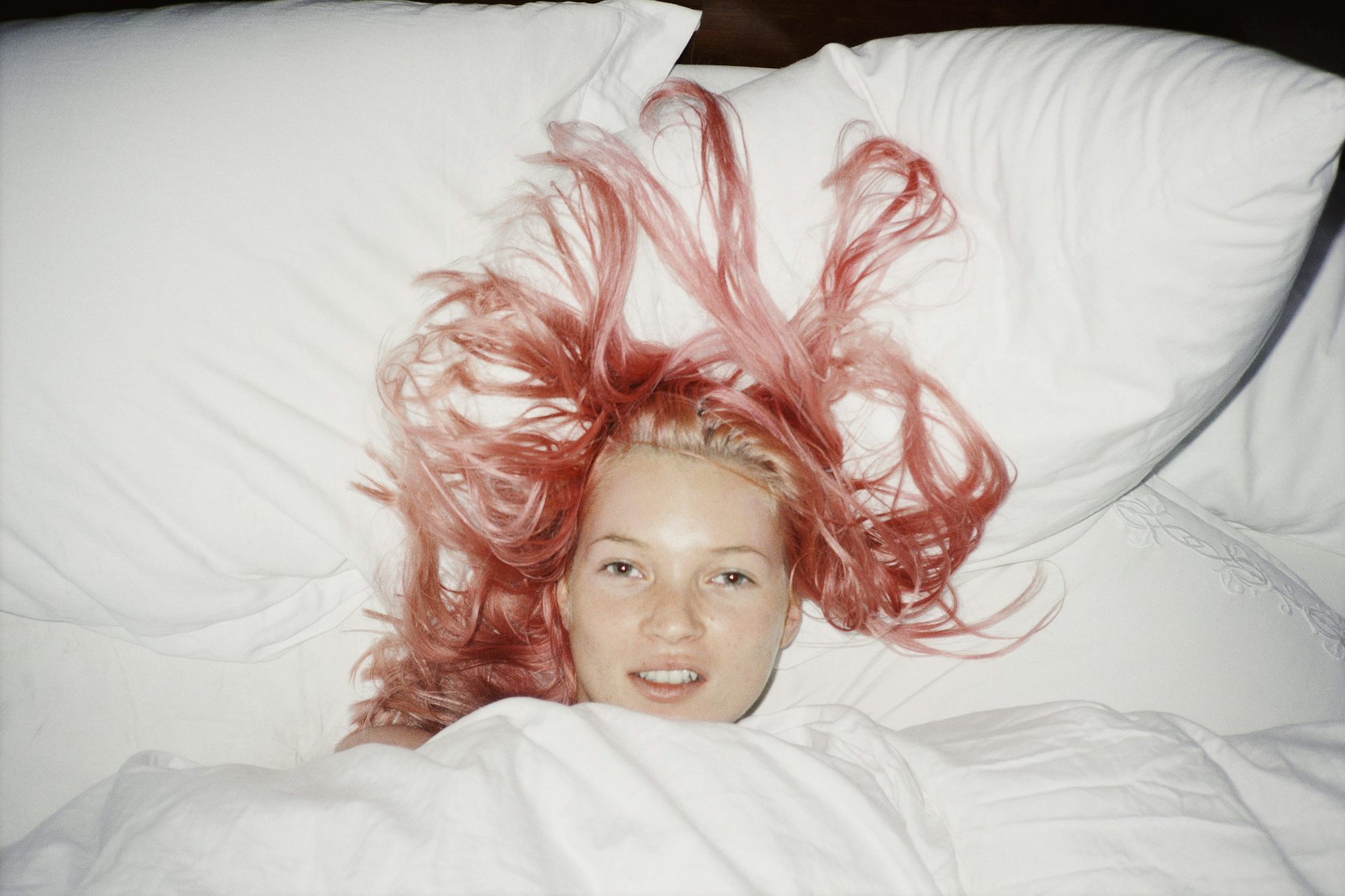 Young Pink Kate London by Juergen Teller (1998).