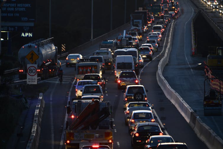 Bedeuten mehr Straßen wirklich weniger Stau für Pendler? Bedeuten mehr Straßen wirklich weniger Stau für Pendler?