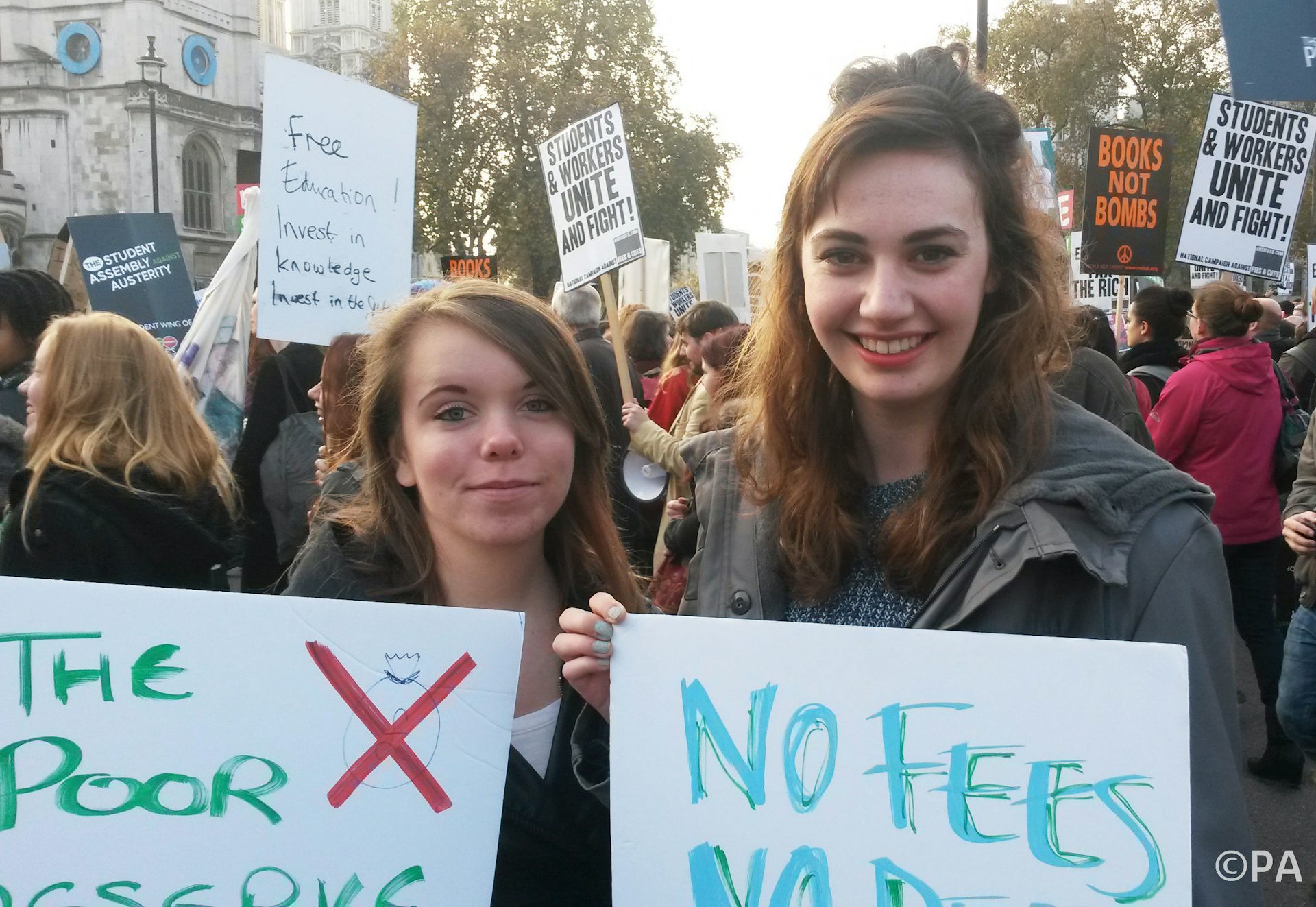 When university. Университетский кампус. Учеба в удовольствие. Phd physic. Гирл физик.