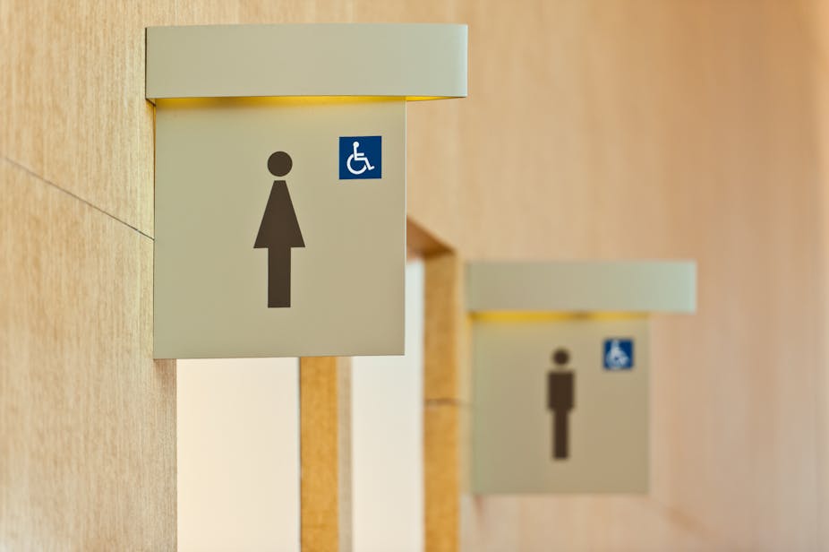 റെയിൽവേ സ്റ്റേഷനിലെ ശൗചാലയത്തിൽ വീട്ടമ്മയുടെ പേരും ഫോൺ നമ്പരും എഴുതിവെച്ചു; അഞ്ചുവര്ഷത്തെ അന്വേഷണം, അയല്വാസിയെ കുരുക്കി വീട്ടമ്മ റെയിൽവേ സ്റ്റേഷനിലെ ശൗചാലയത്തിൽ വീട്ടമ്മയുടെ പേരും ഫോൺ നമ്പരും എഴുതിവെച്ചു; അഞ്ചുവര്ഷത്തെ അന്വേഷണം, അയല്വാസിയെ കുരുക്കി വീട്ടമ്മ