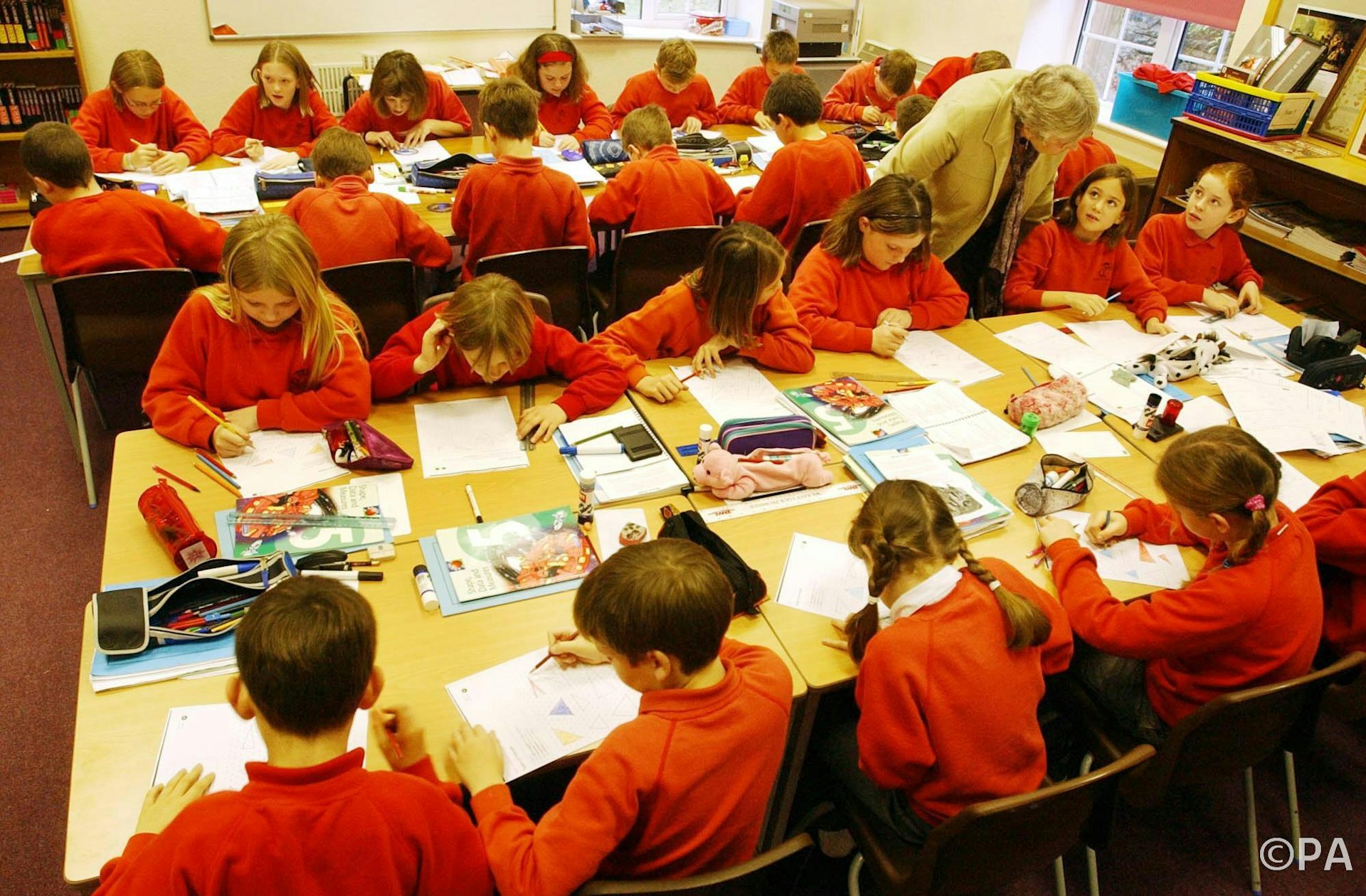 Интерьер языковой школы. Лондон экспресс екатеринбург бебеля. Образование зарубежных школ. Изучение иностранных языков в школе. Школьные классы в англии.