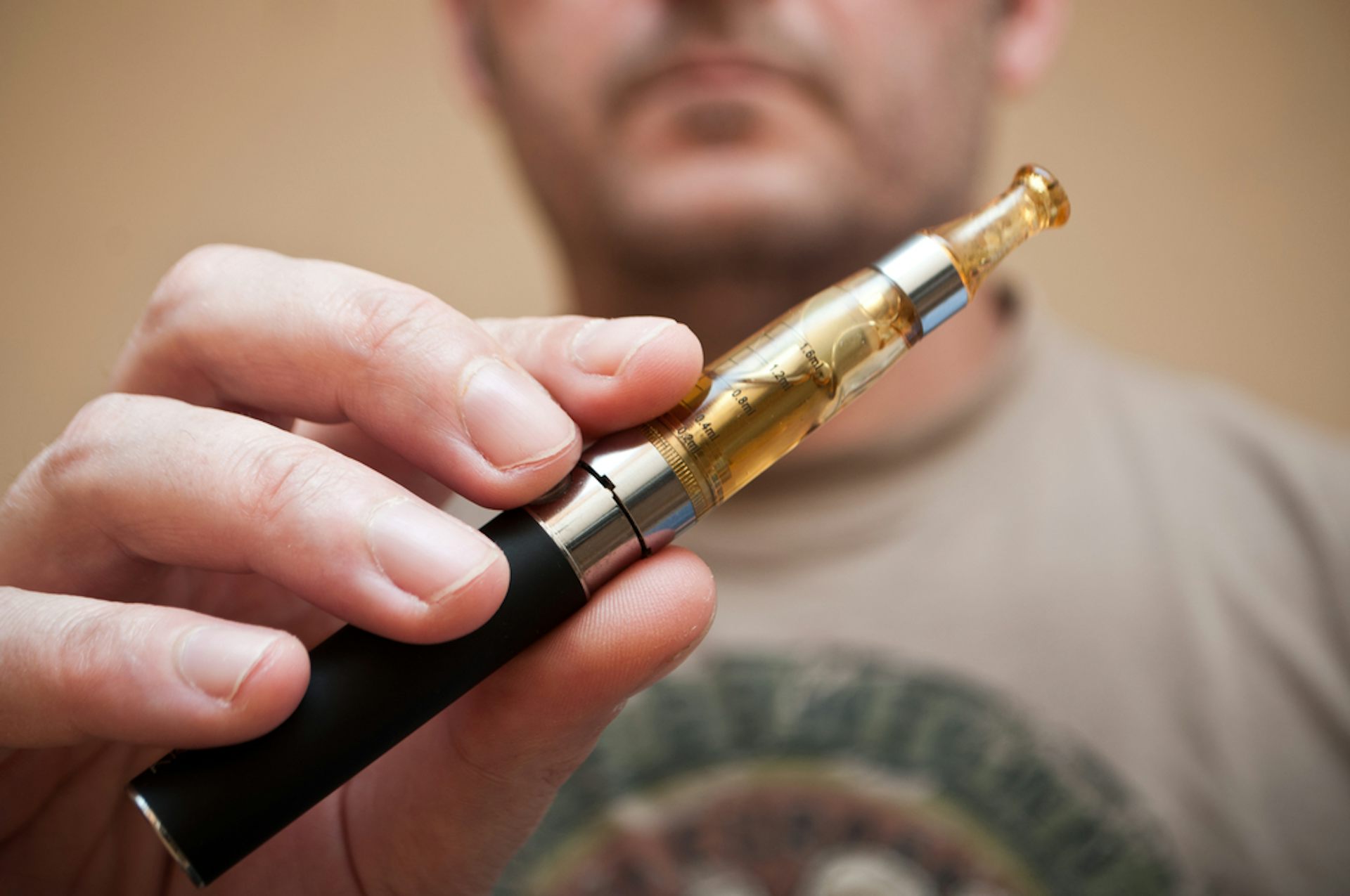 Don t ban e cigarettes sell them under tight regulation