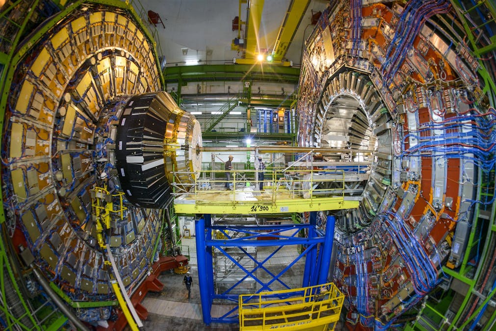 Explainer: how does an experiment at the Large Hadron Collider work?