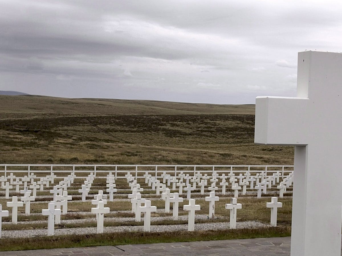 Las Malvinas or Falkland Islands: British or Argentinean?