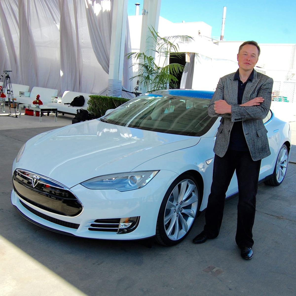 Elon Musk S Brave New World It Worked For Henry Ford Why Not Tesla