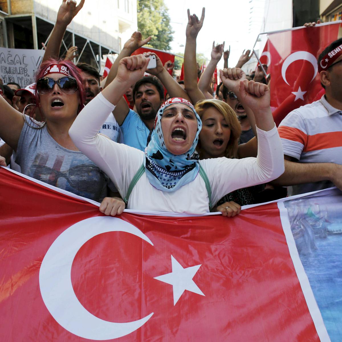 turkey erdogan is forcing his people to take sides