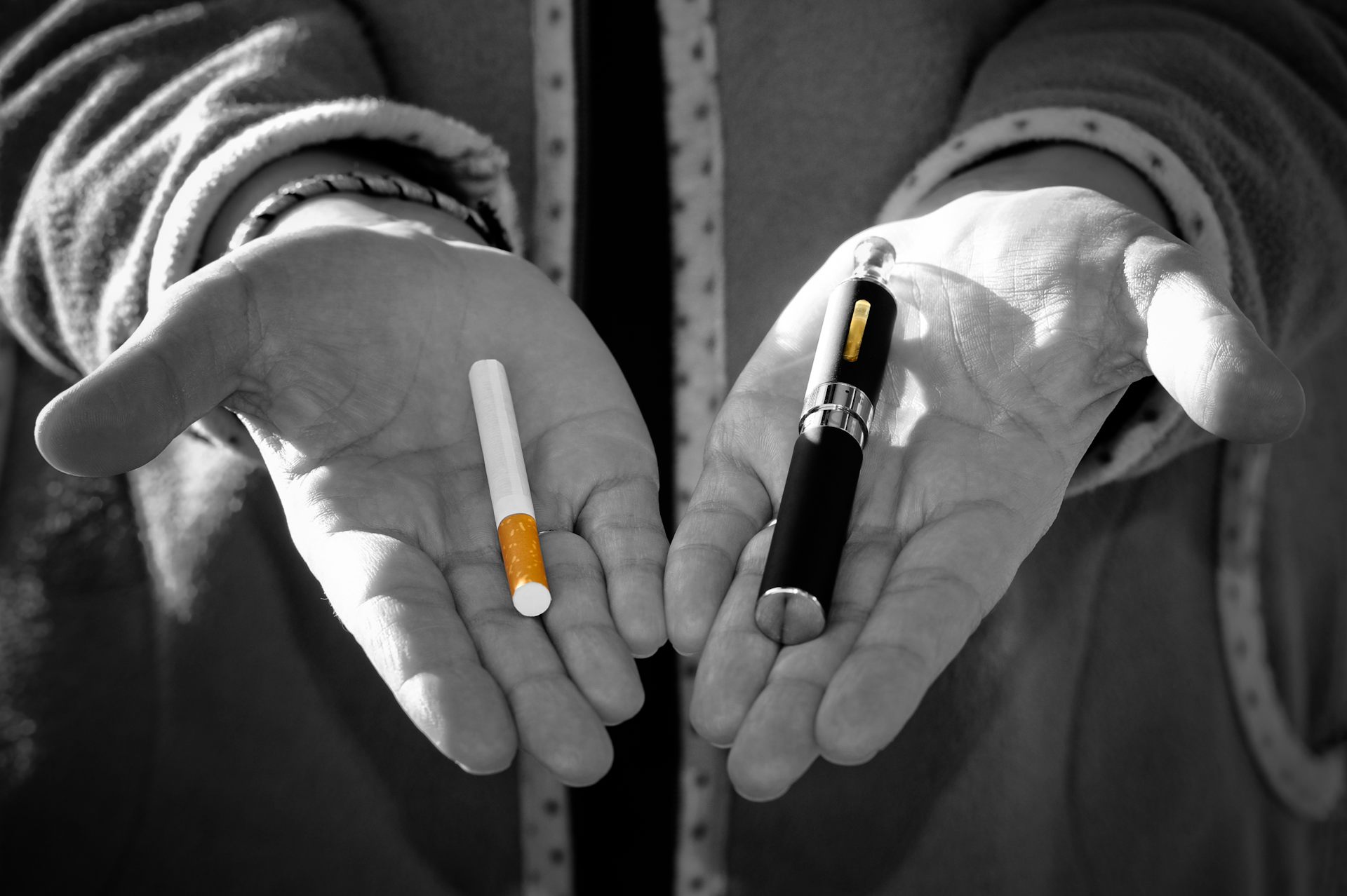 E cigarettes may help smokers cut back but that doesn t mean they