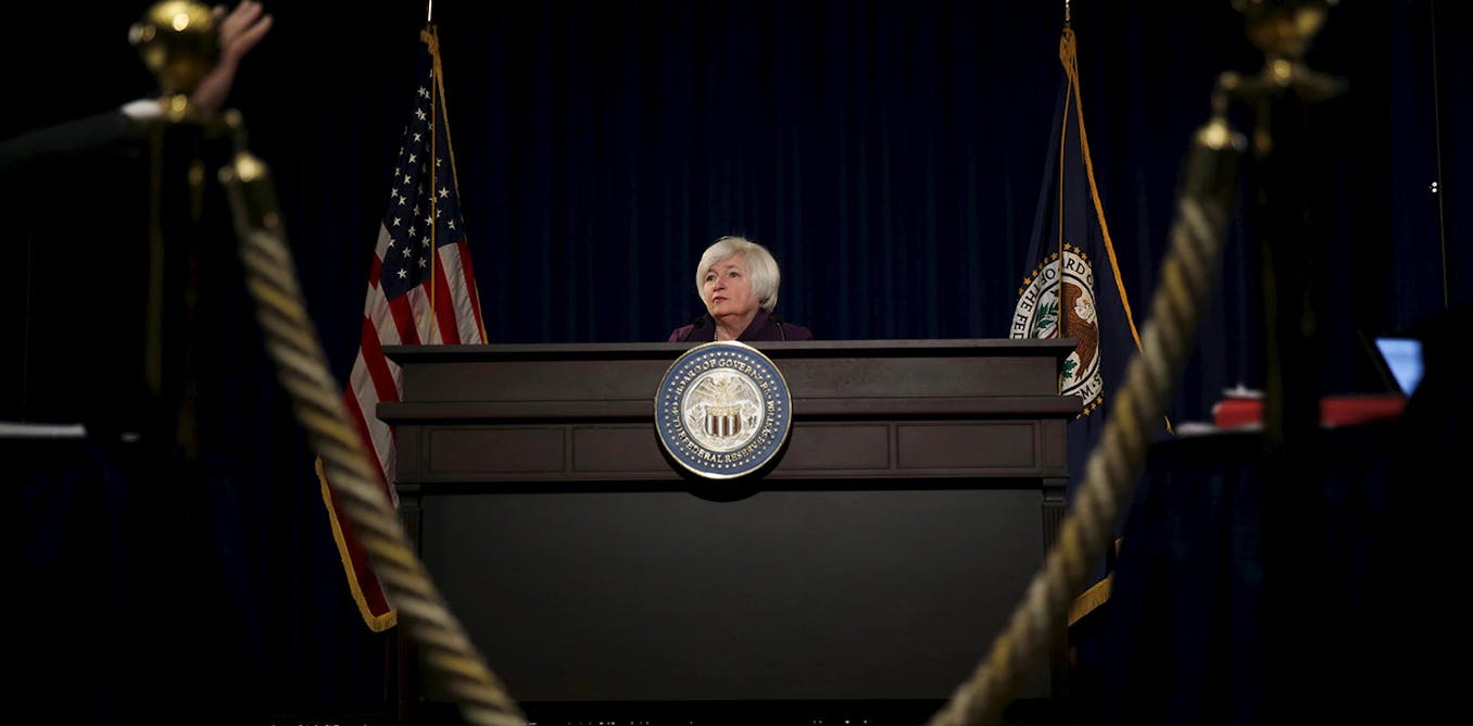 The Federal Reserve is losing credibility by not raising rates now