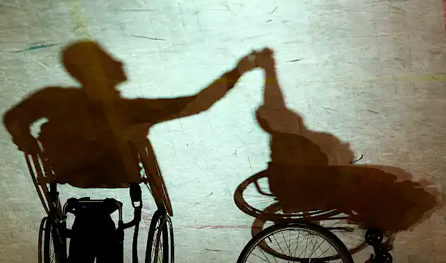 Abile Redefining the (able) body: disabled performers make their presence ...